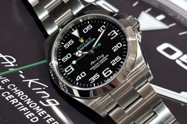 リューズガードが付いた空の王者　Ref.126900　