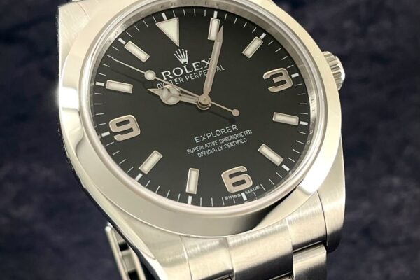 現行のダイヤルにはないメタル369　Ref.214270　