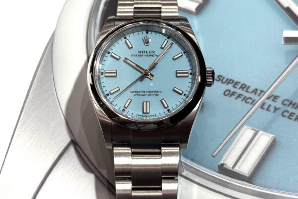 新品！大人気のターコイズダイヤル！　Ref.126000