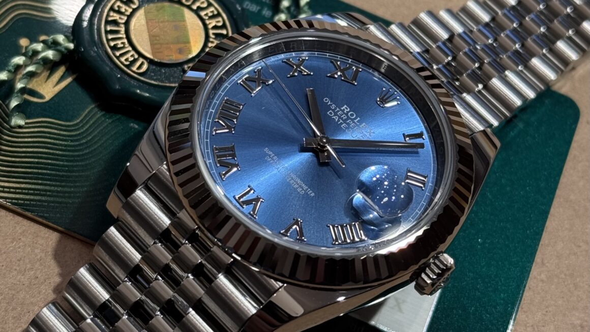 清涼感のあるアズーロブルーダイヤル　Ref.126334