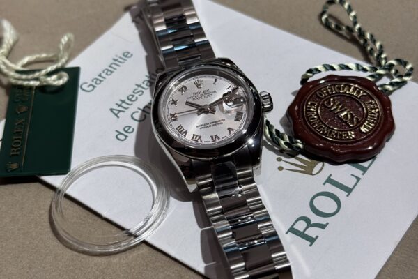 派手さが無く落ち着きのあるグレーローマ　Ref.179160