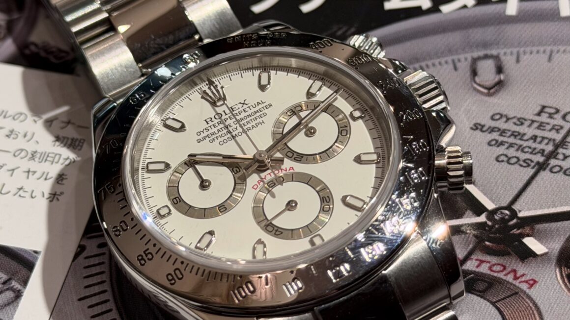 経年変化でクリーム色に！　Ref.116520