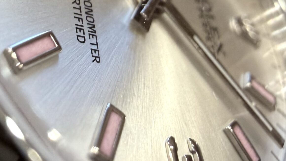 ピンクバーでオシャレ度UP！　Ref.177200