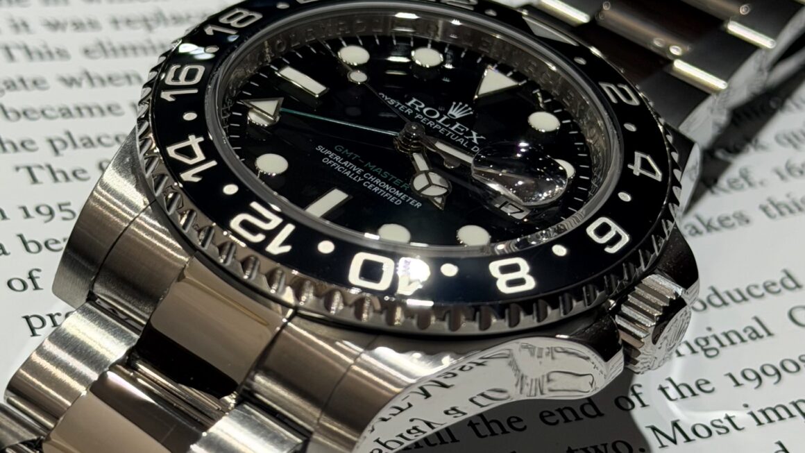 ブラックベゼル×グリーンGMT針　Ref.116710LN