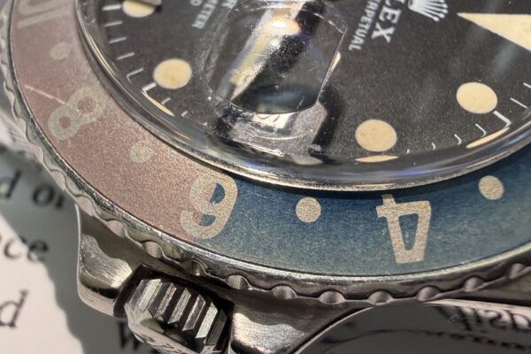 色の変化で様々な印象に　Ref.1675