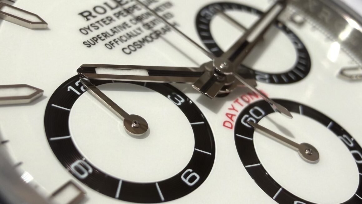 なかなか手に入らないが故の高価格…　Ref.126500LN