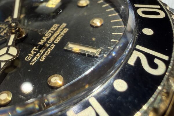 年代を感じさせるフジツボダイヤル　 Ref.1675/3